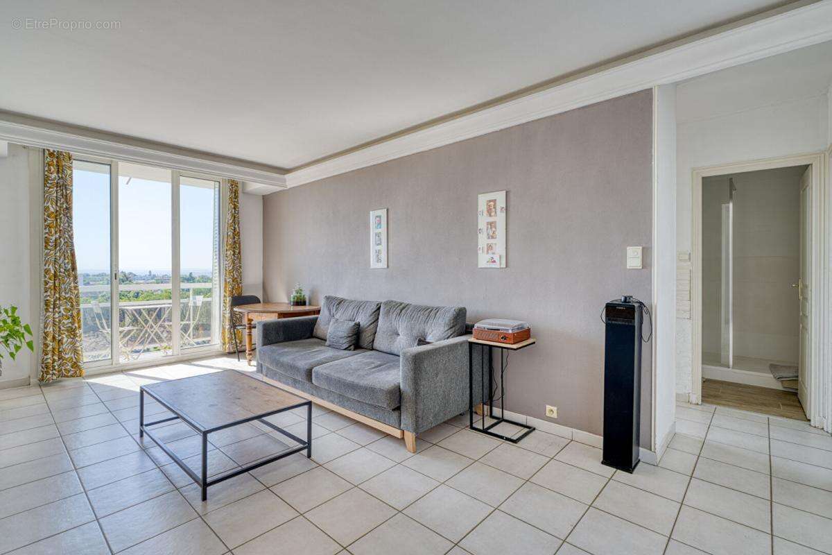 Appartement à CALUIRE-ET-CUIRE
