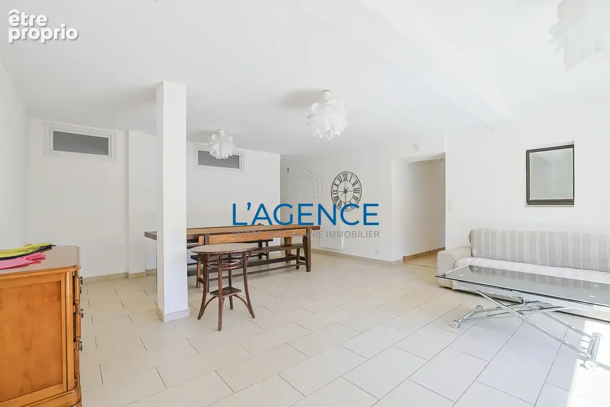 CARQUEIRANNE VILLA 233m2 - 8 Chambres  - Terrain 7023m avec piscine - photo 18