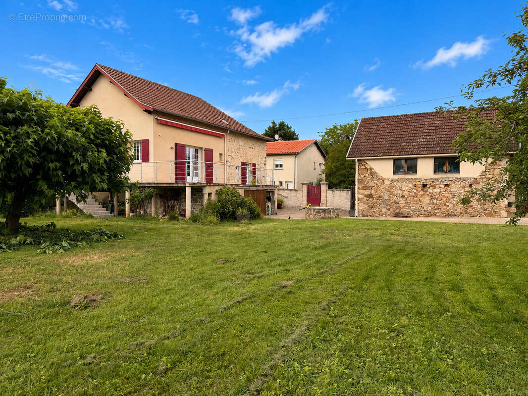 Maison en pierre et grange rénovée - photo 2