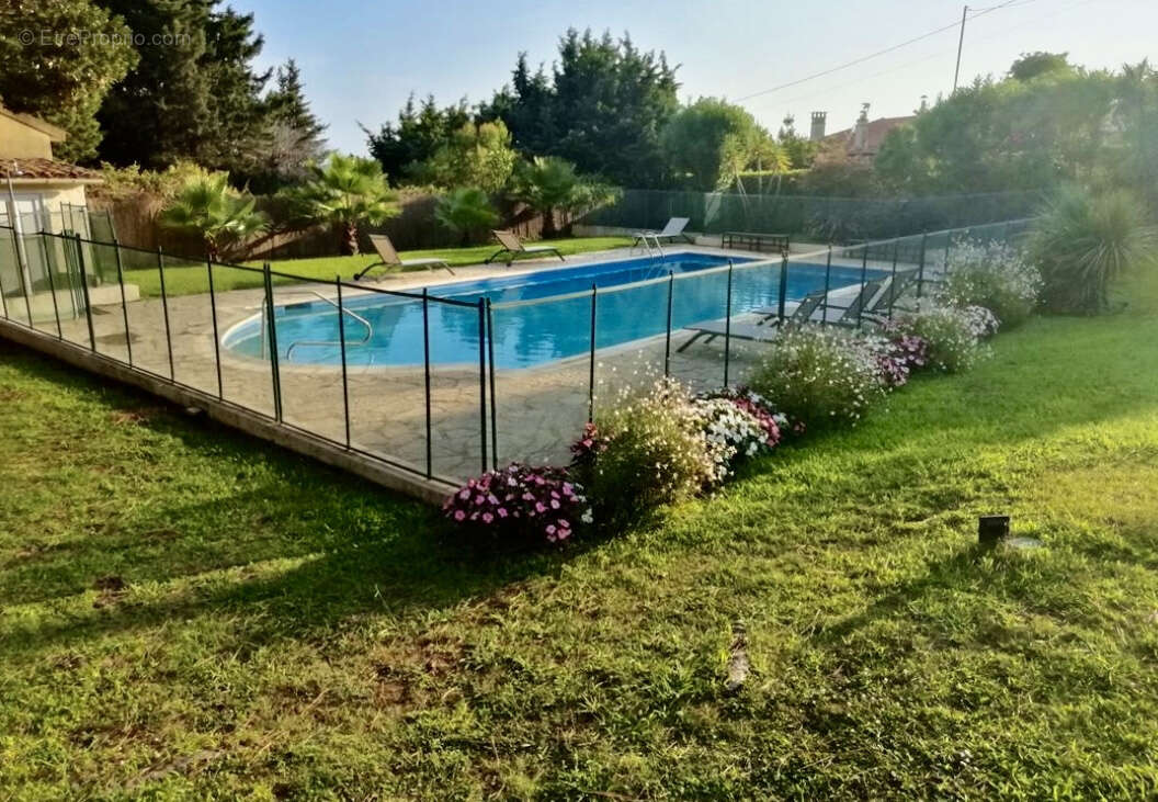 Le cannet appartement de 31 m2 avec terrasse 15m2 vue mer piscine  cave - photo 2