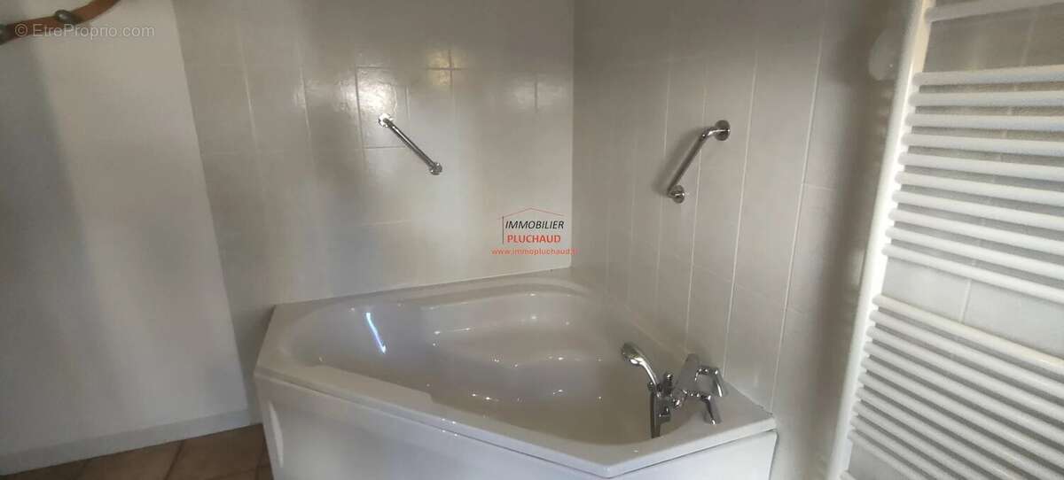 Maison à LA CLAYETTE