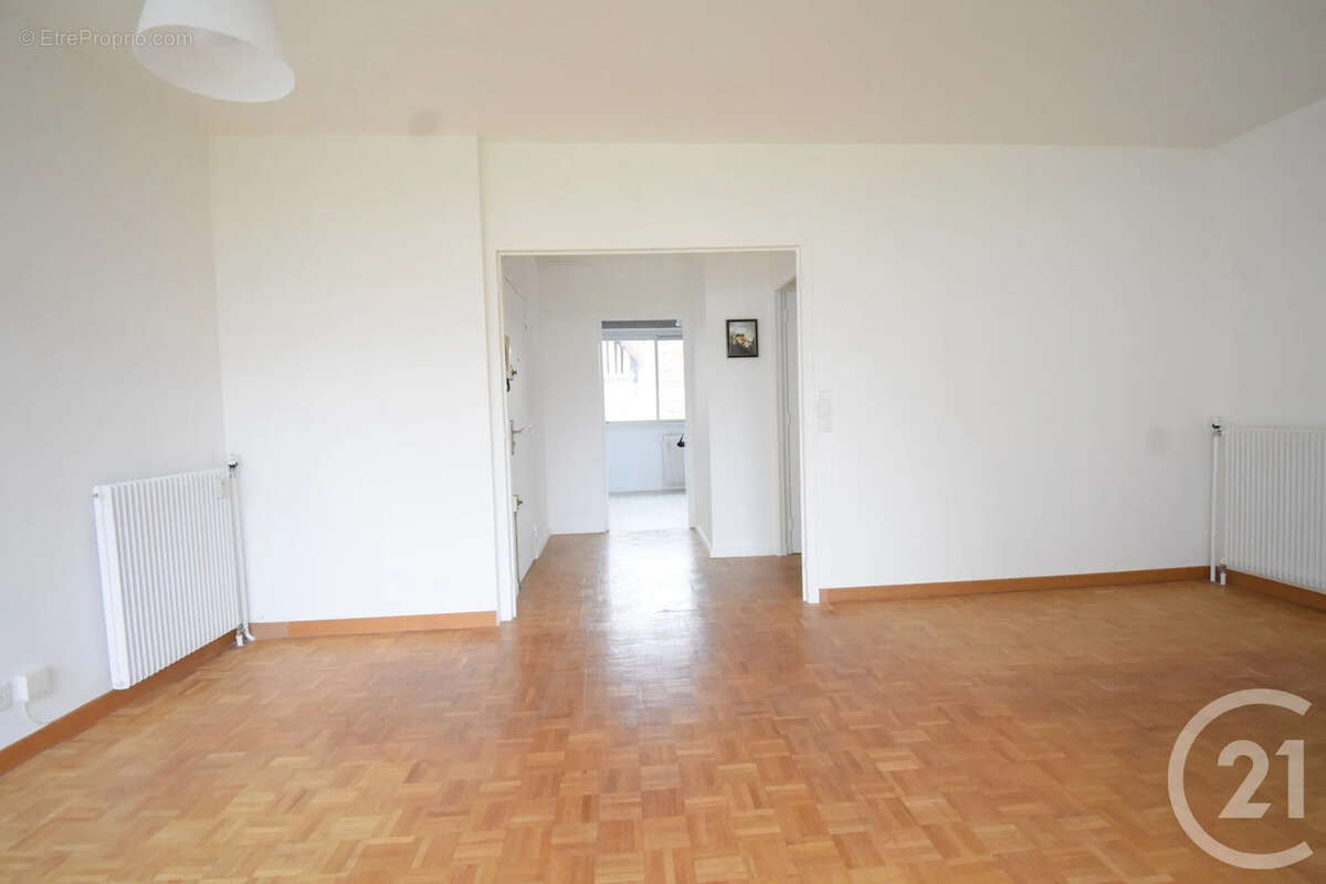 Appartement 68 m² à Vichy  - photo 14