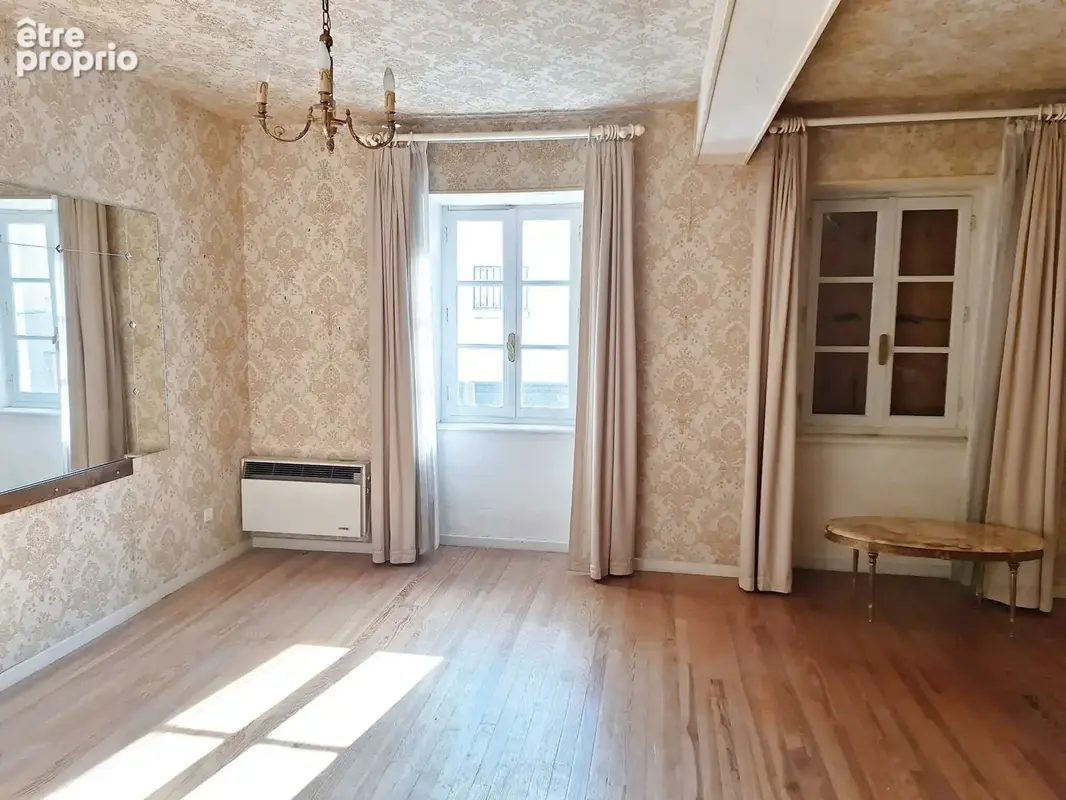 Maison de village avec terrasse et beaux volumes au cœur d'Axat - photo 4
