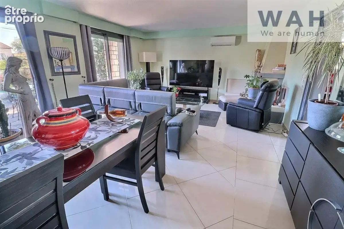 Ensemble immobilier d'une villa et de deux t2 34230 saint-pa - photo 4