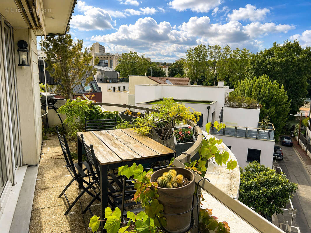 Appartement à ISSY-LES-MOULINEAUX