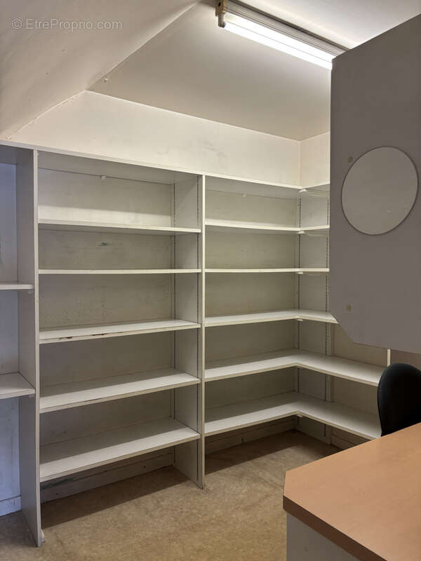 Commerce à VIC-SUR-CERE