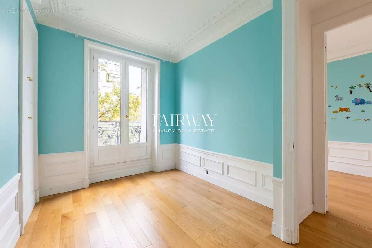 Appartement à PARIS-3E