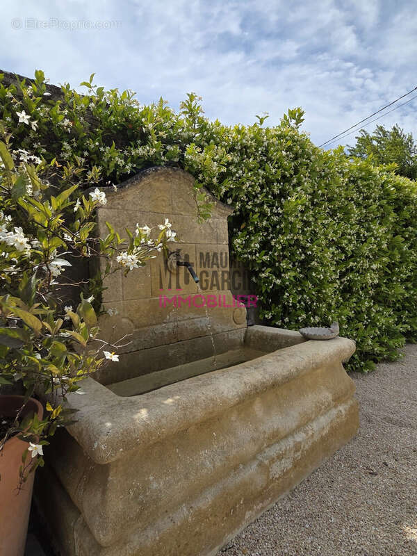 Maison à L'ISLE-SUR-LA-SORGUE