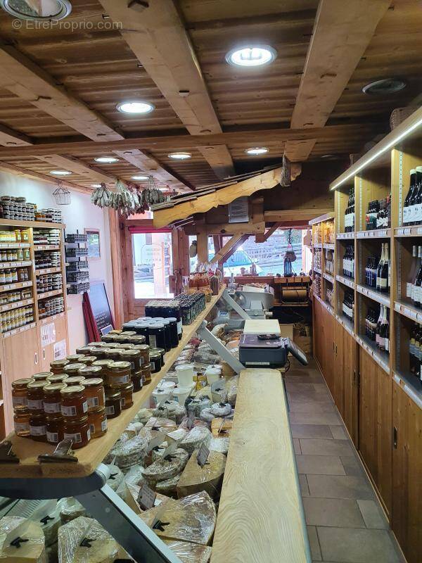 Commerce à NOTRE-DAME-DE-BELLECOMBE