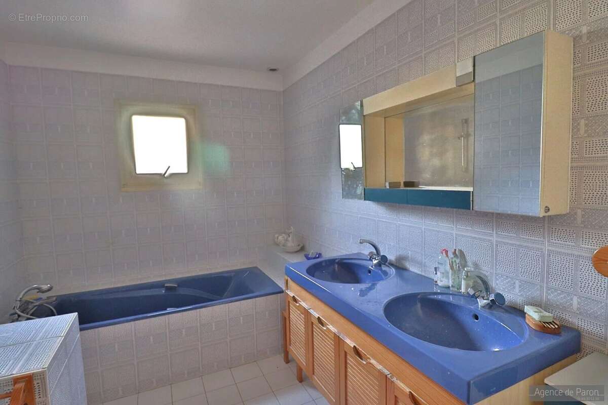 Maison à VERRIERES-LE-BUISSON