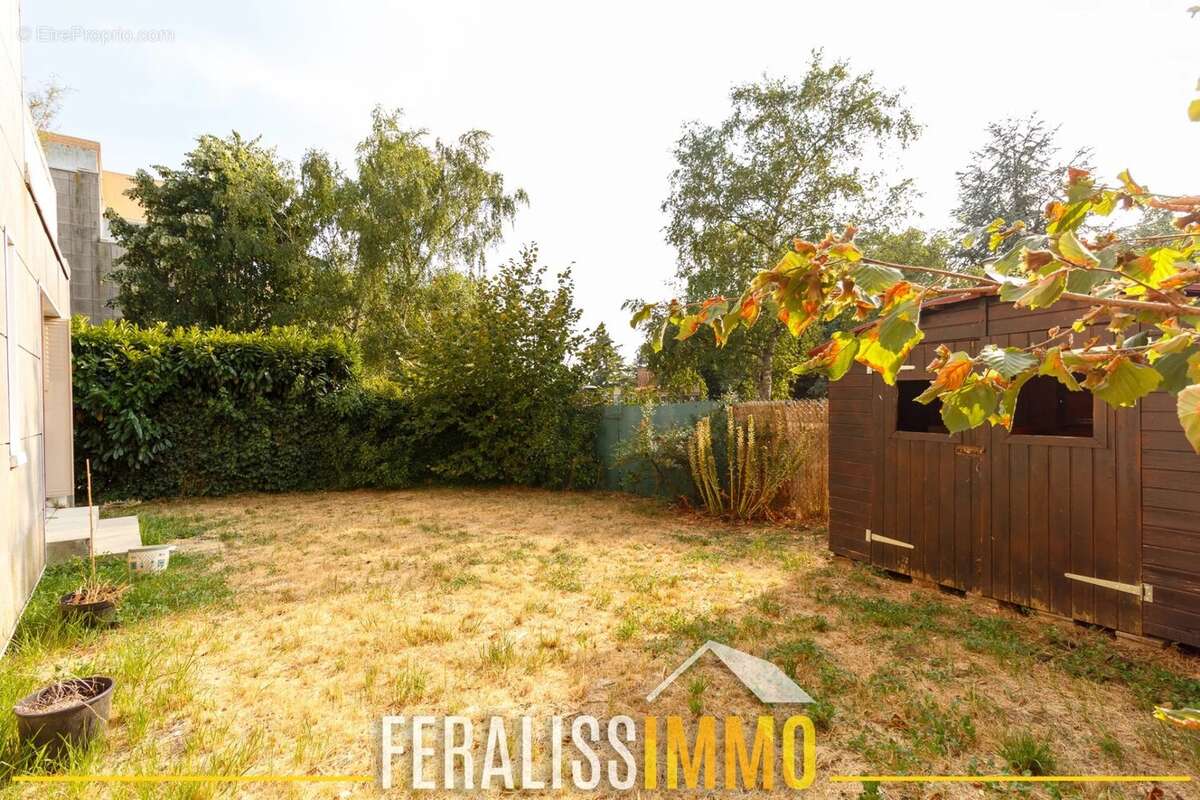 Spacieux F3 au rez de chaussée avec jardin parfaitement ori - photo 15