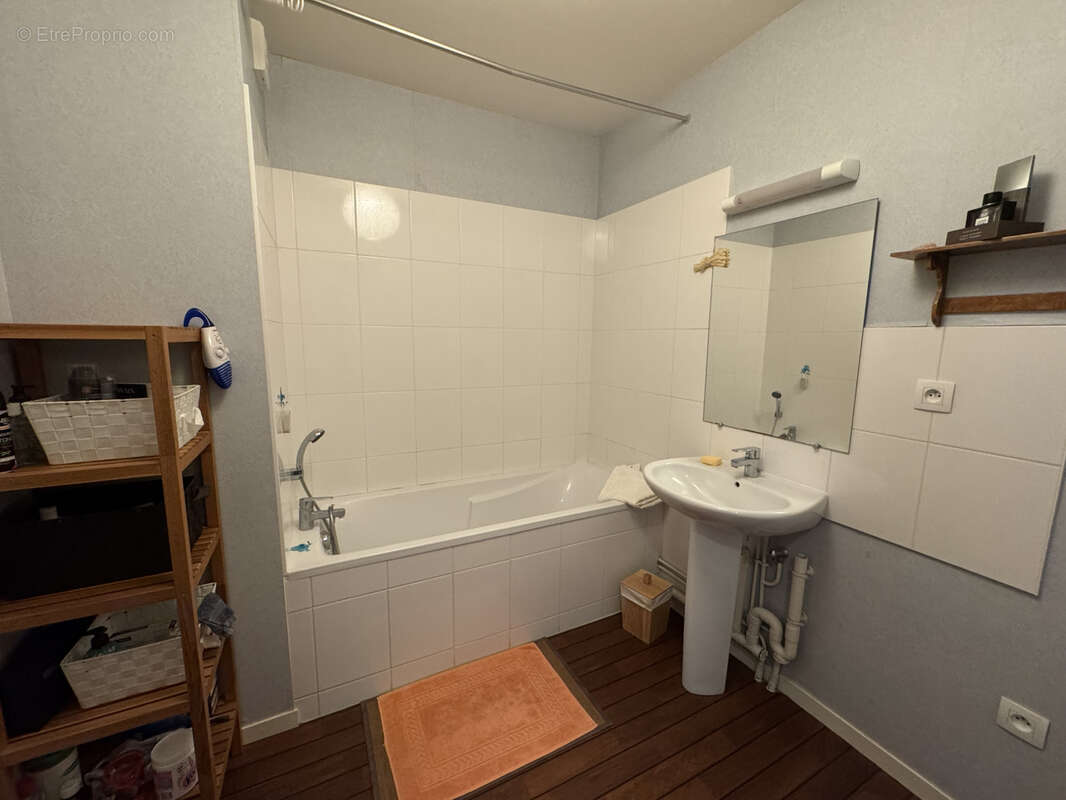 Appartement à CORPS-NUDS