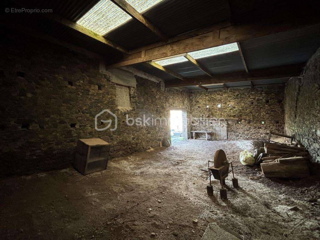 Grange en pierre, à usage non résidentiel – Chavagnes-en-Paillers - photo 5