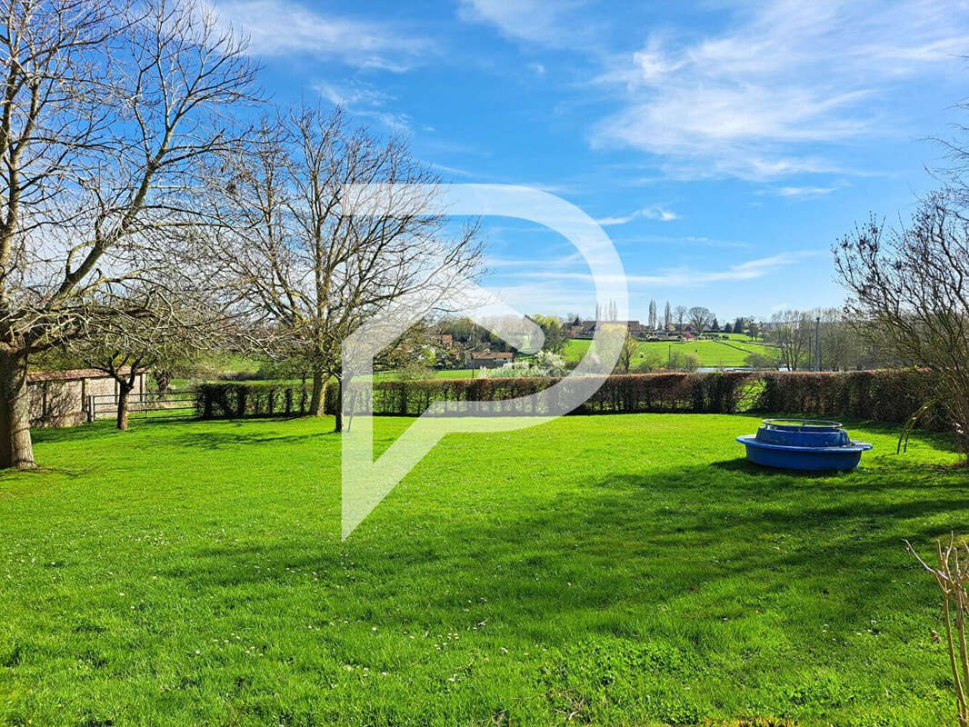 Maison à ONS-EN-BRAY