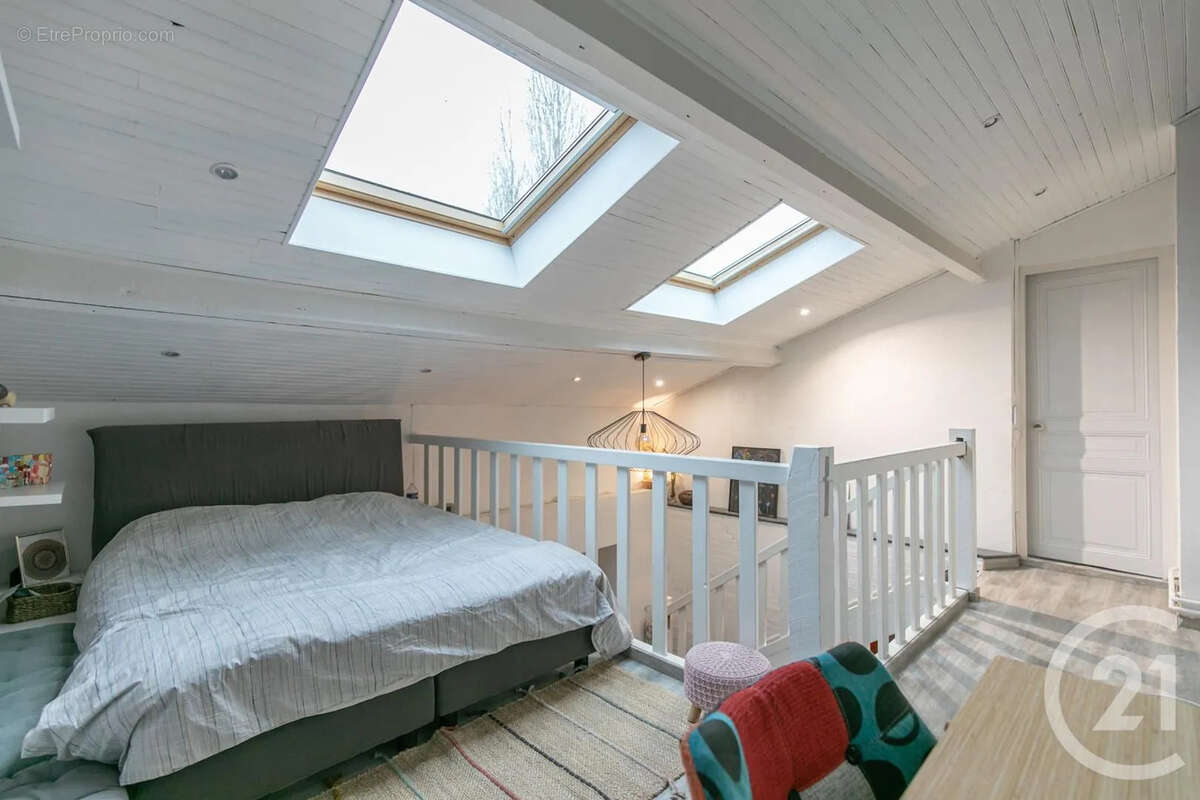 Maison à SAINT-MAUR-DES-FOSSES