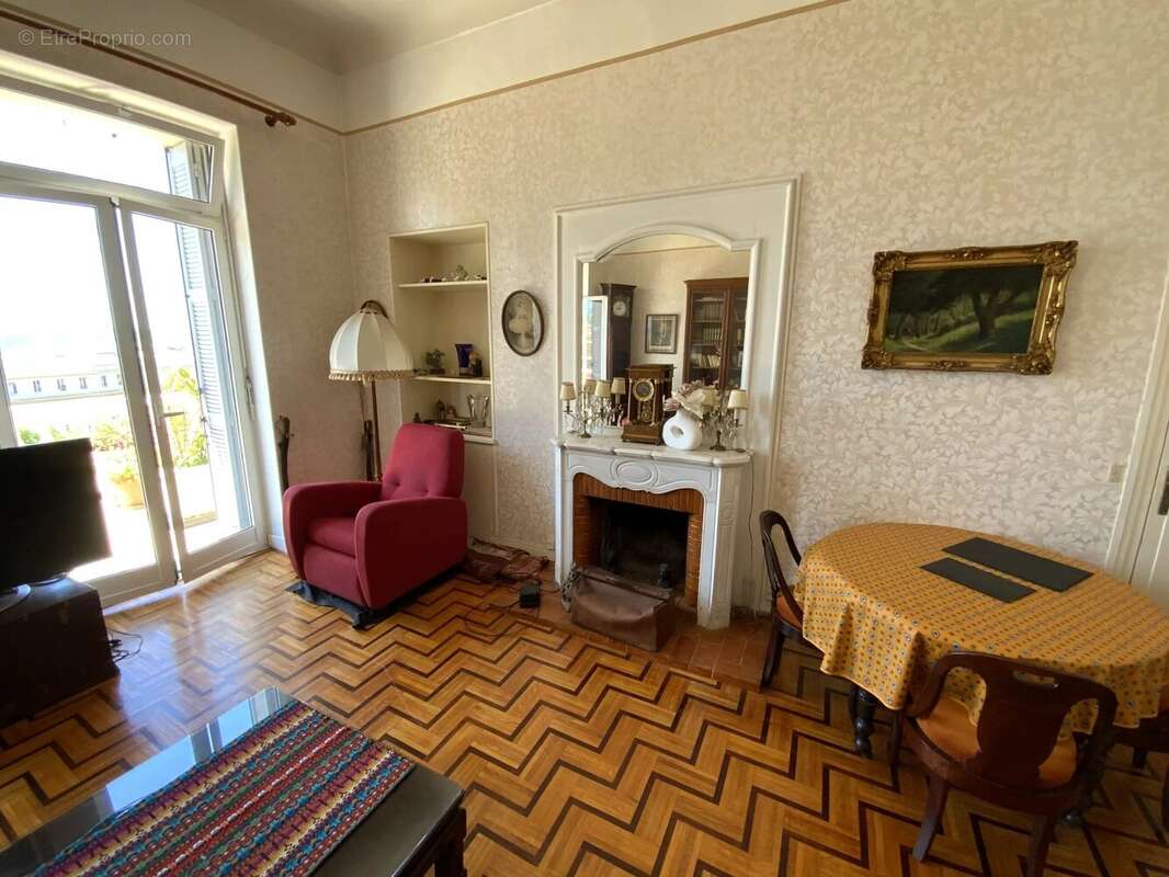 Appartement à MENTON