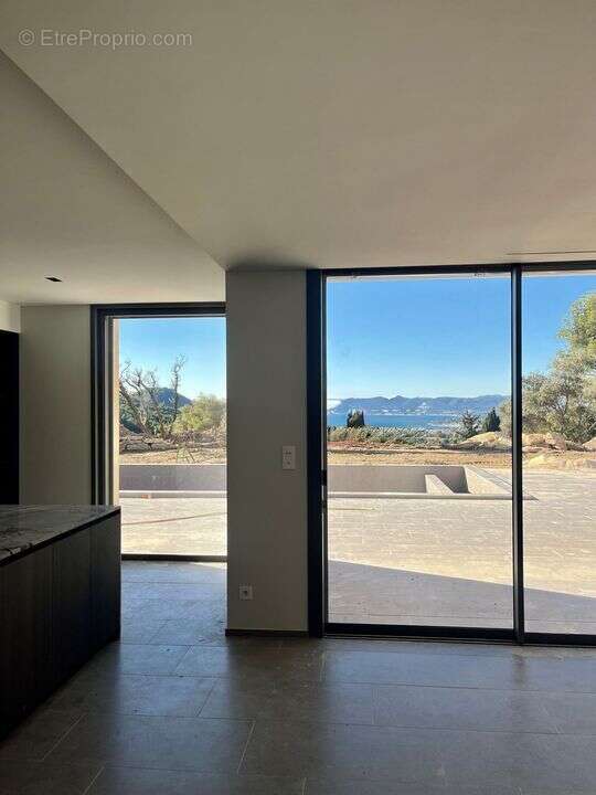 Maison à LA CADIERE-D&#039;AZUR