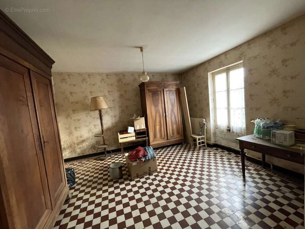 Maison à COUESMES