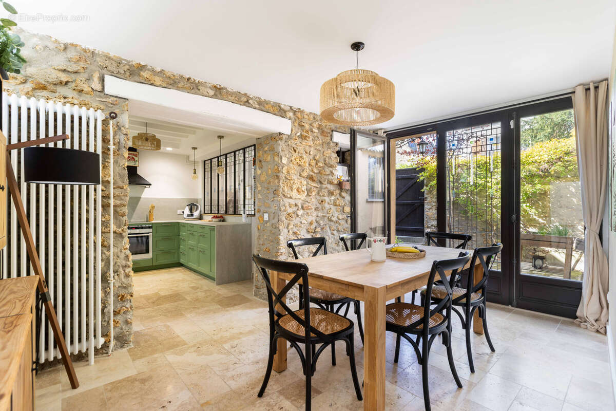 Maison à SAINT-CYR-L'ECOLE