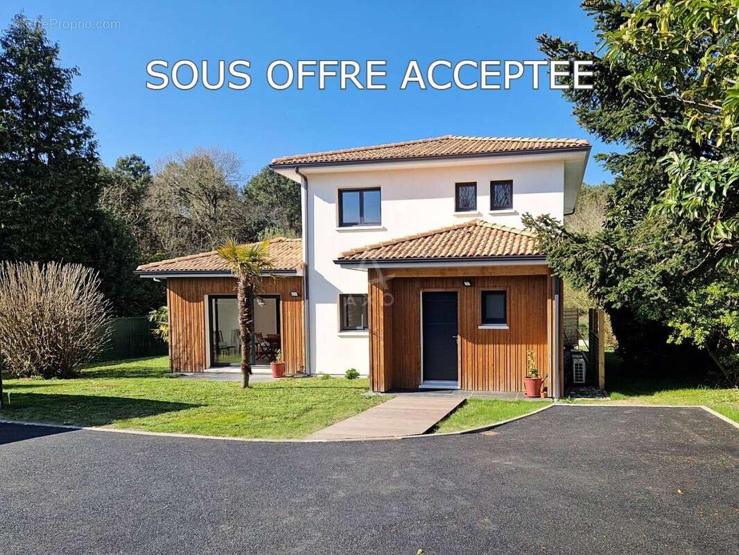 Maison à BENESSE-MAREMNE