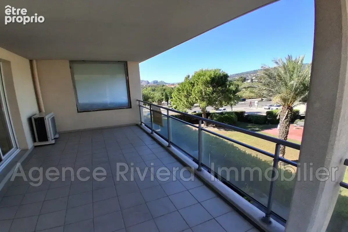 Photo Appartement à La Ciotat au prix de 324 000€