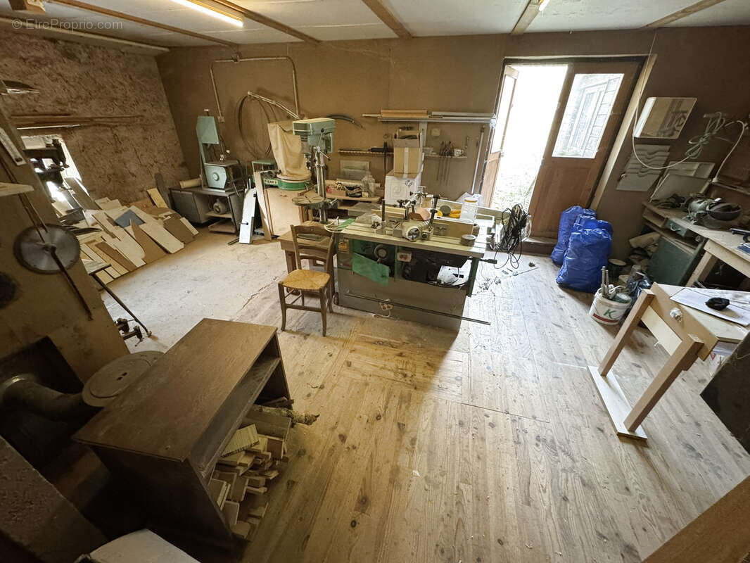 Maison à LA LANTERNE-ET-LES-ARMONTS