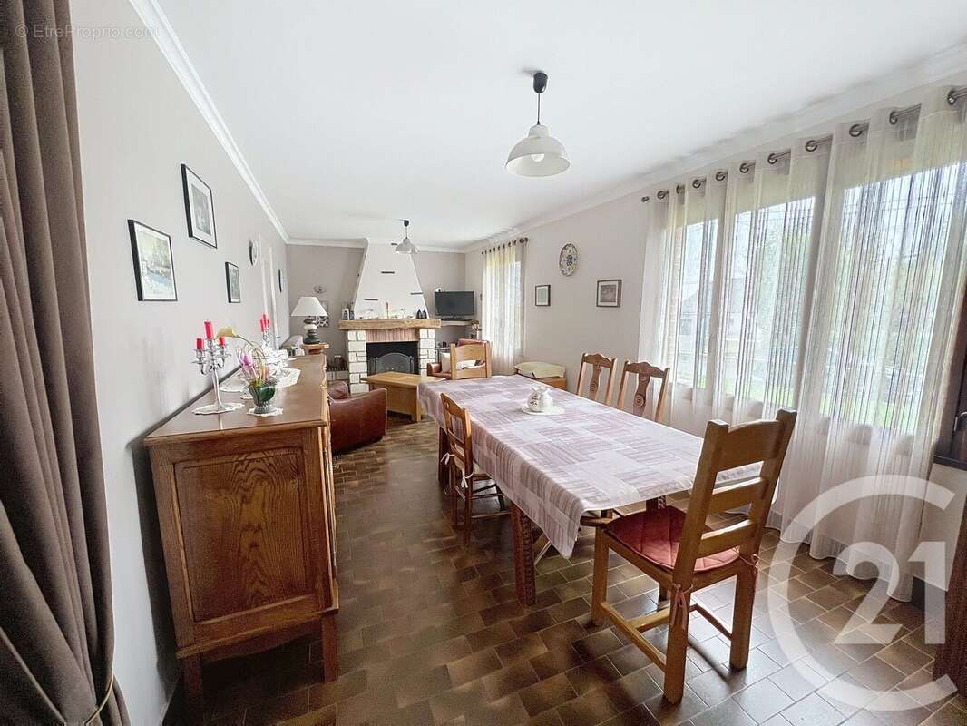 Maison à BOISSEY-LE-CHATEL