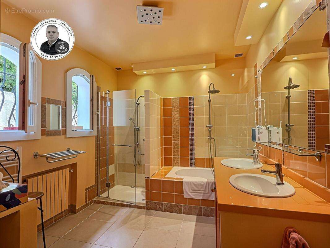 Maison Draguignan 7 pièce(s) 255 m2 - photo 10