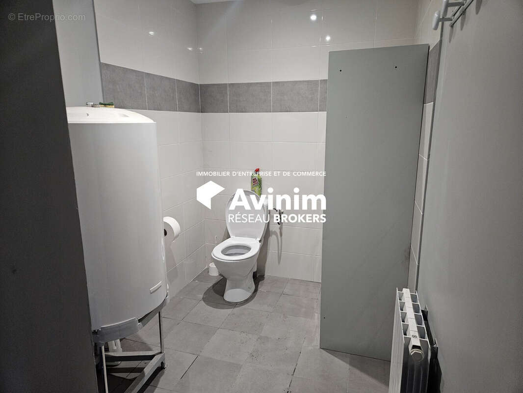 Commerce à SAINT-MARTIN-DU-MONT