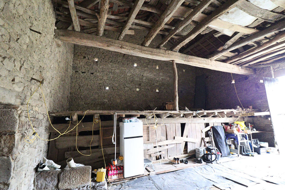 Maison à SAINT-SORNIN-LEULAC