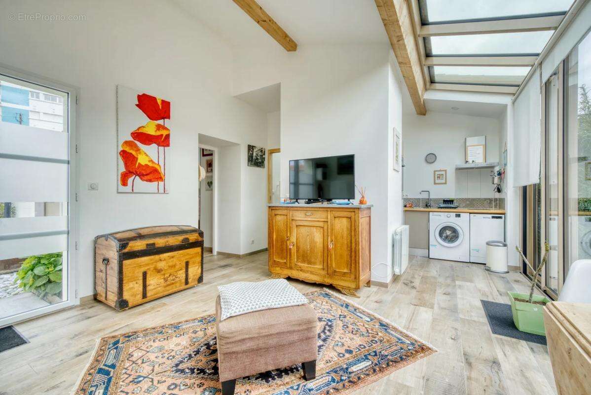 Maison à SAINT-GEORGES-DE-DIDONNE