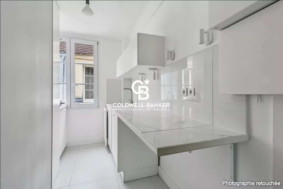 Appartement à PARIS-7E