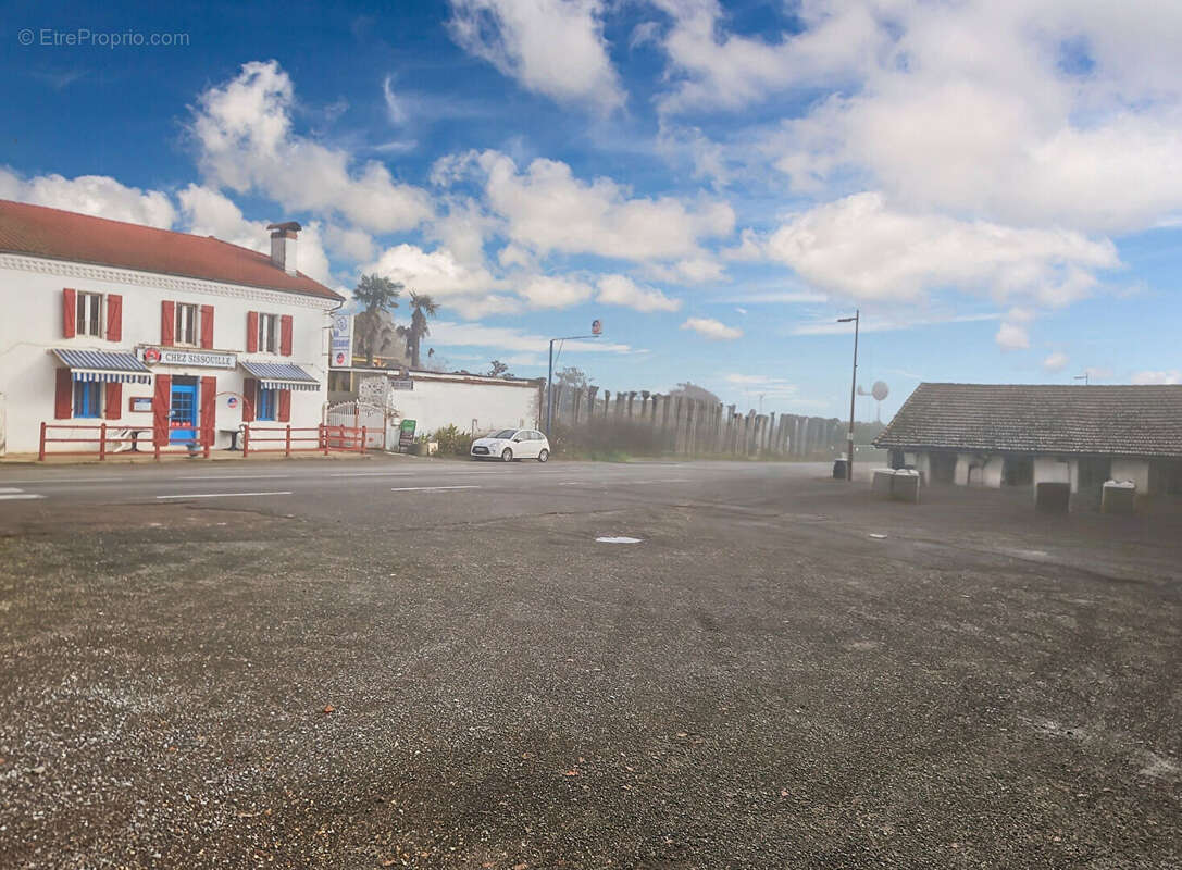 Commerce à SOUPROSSE