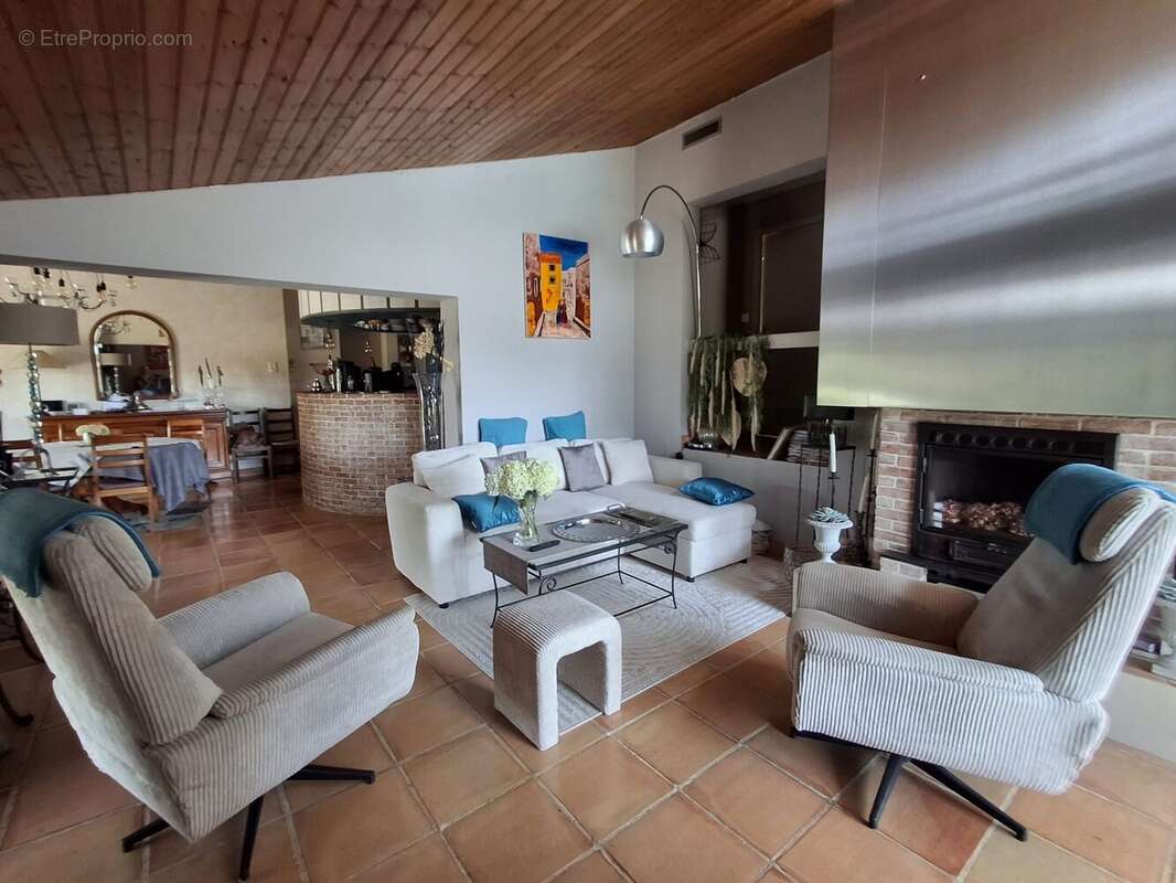 Maison 110 m² à Chasseneuil-Sur-Bonnieure  - photo 5