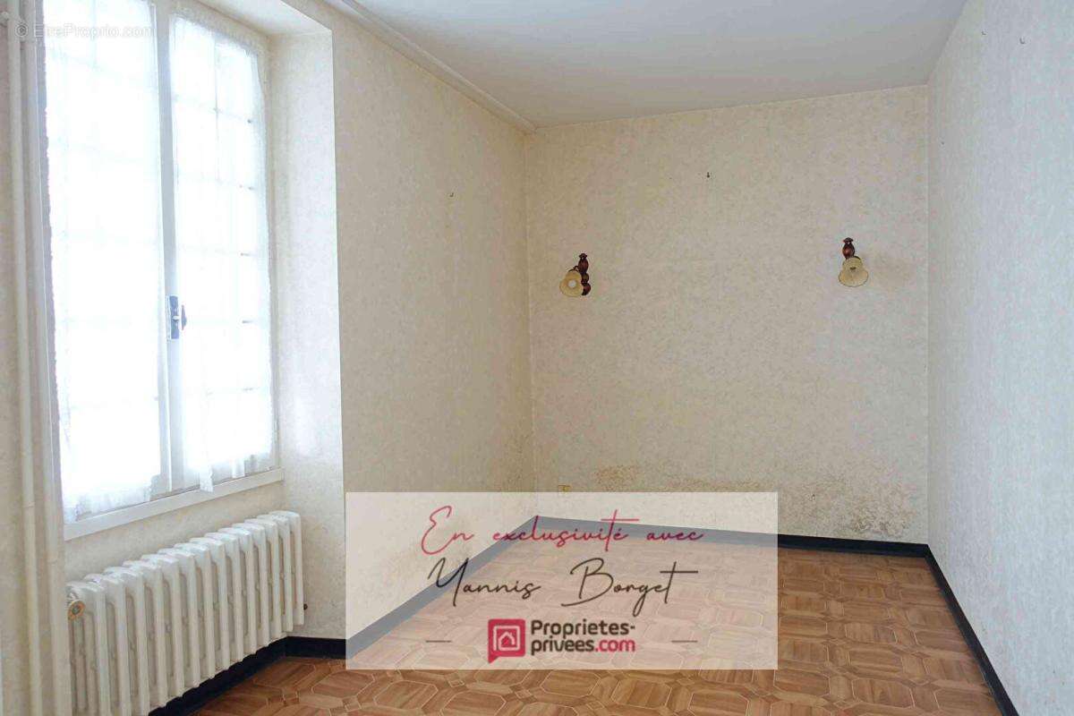 Maison de village avec dépendances - Terrain de 1 300 m² - photo 13