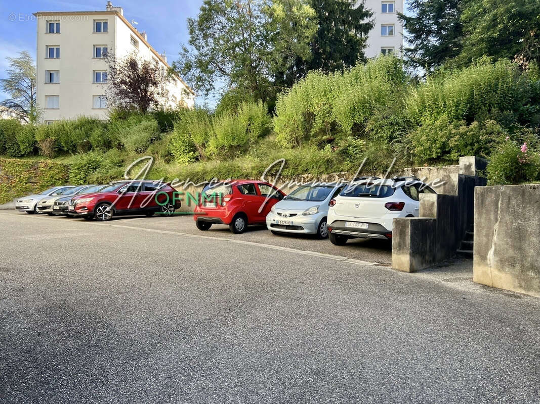 Appartement à SAINT-ETIENNE