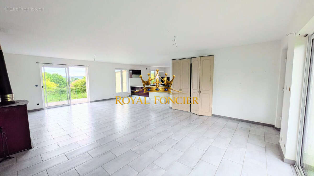 Maison 115 m² à Lesigny  - photo 3