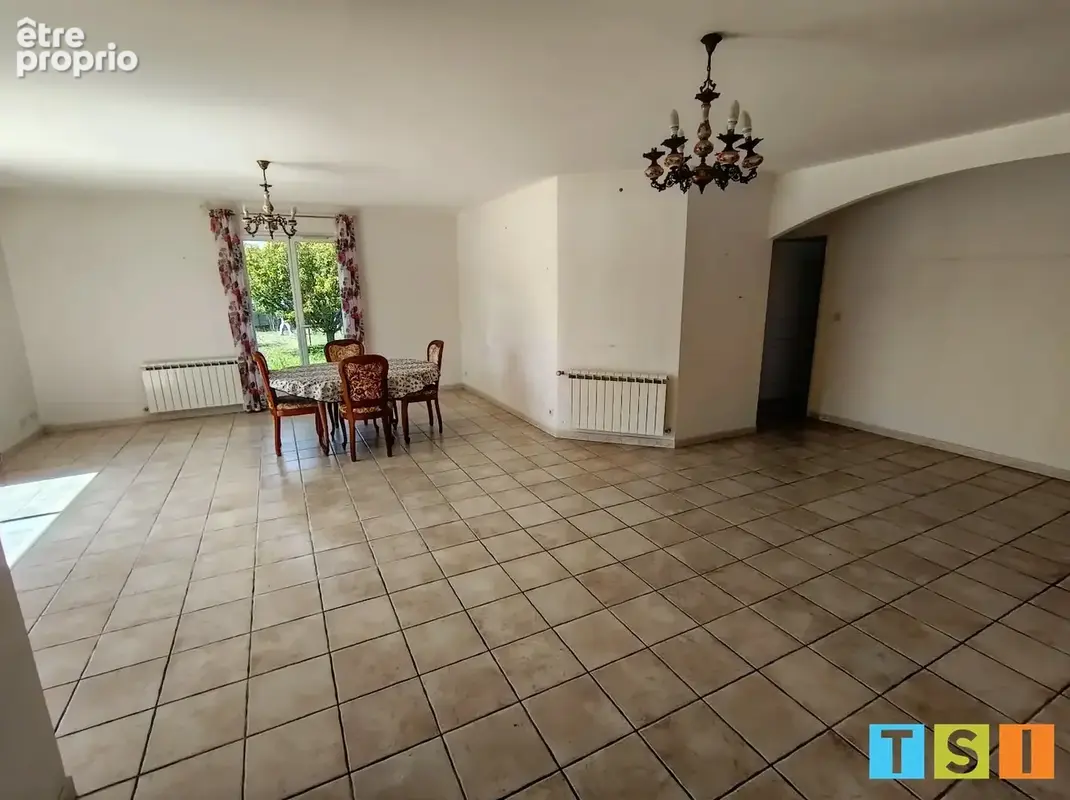MONTREJEAU: villa de plain-pied sur un terrain de 18828 m². - photo 7