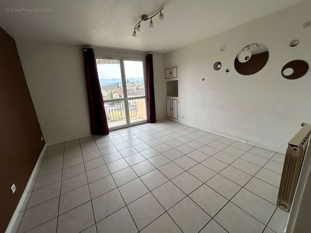 Appartement à ROMANS-SUR-ISERE