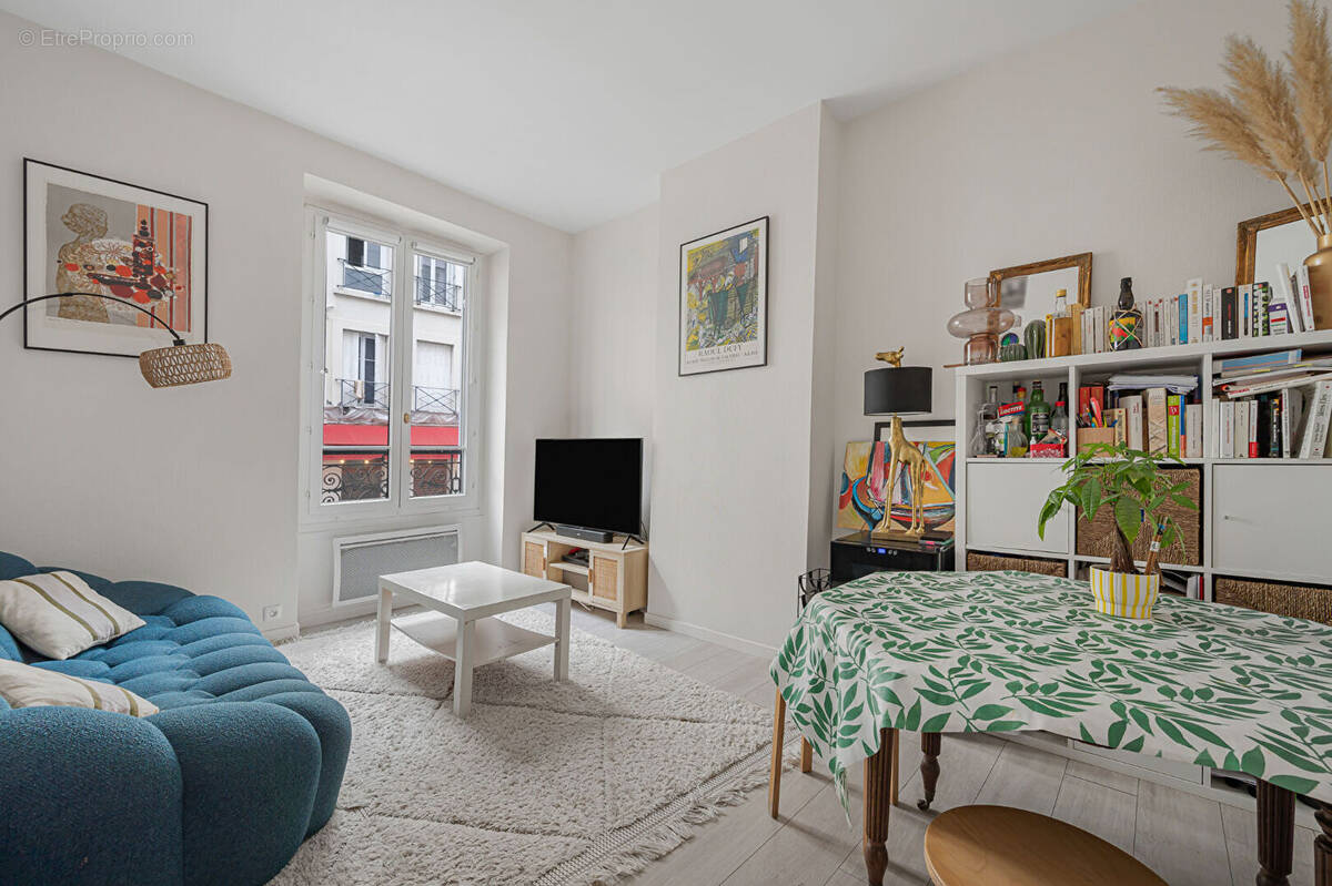 Appartement à PARIS-14E