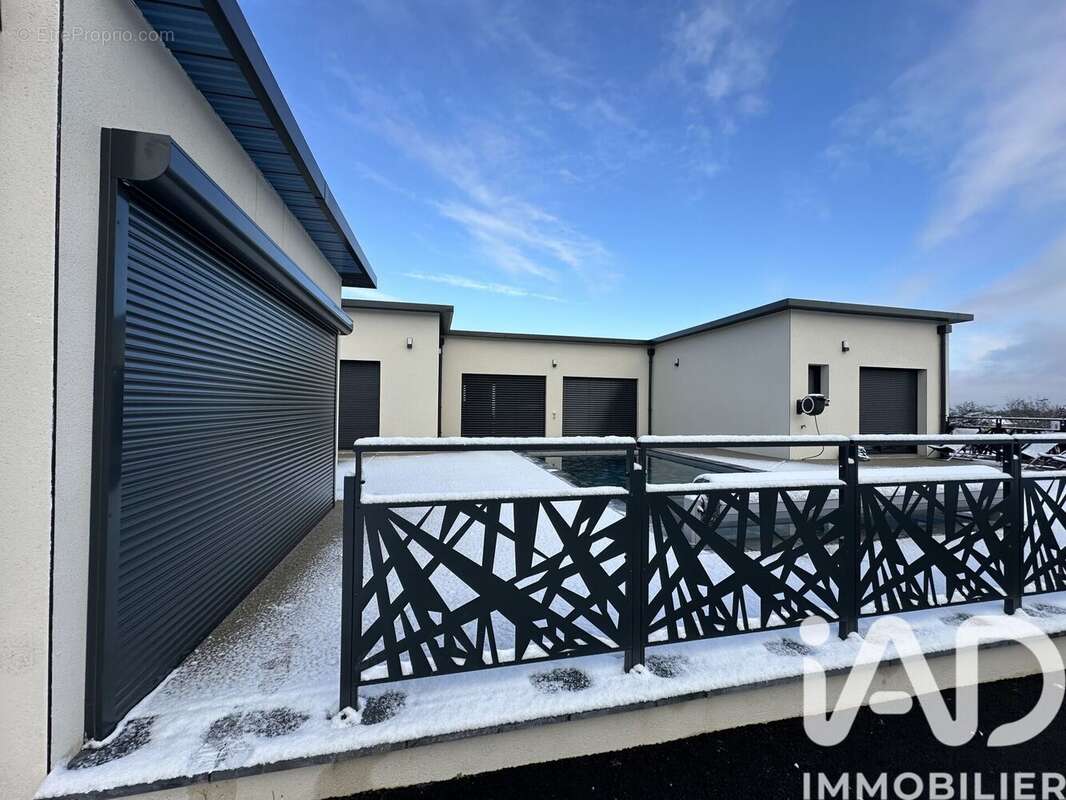 Photo 3 - Maison à COMMELLE-VERNAY