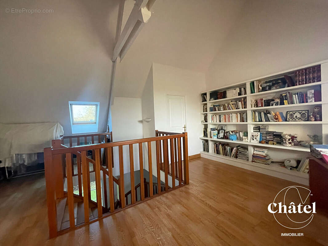 Maison à MONTLOGNON