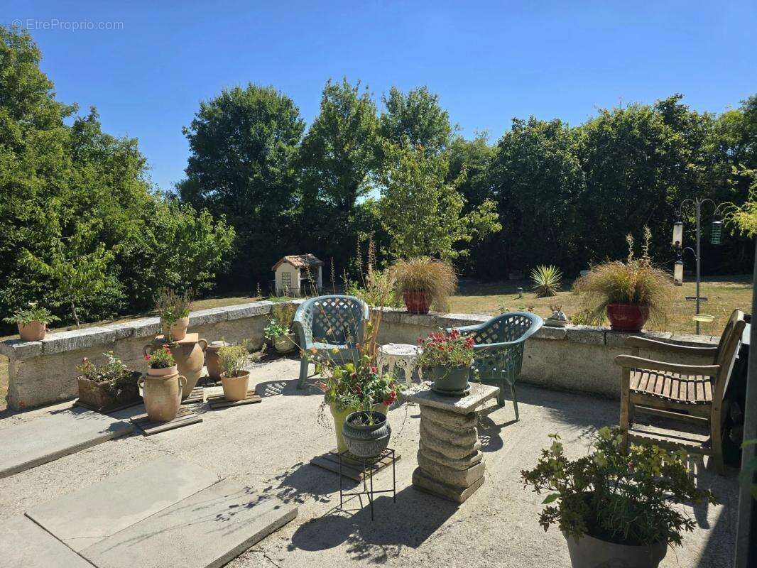 Maison à VERTEILLAC