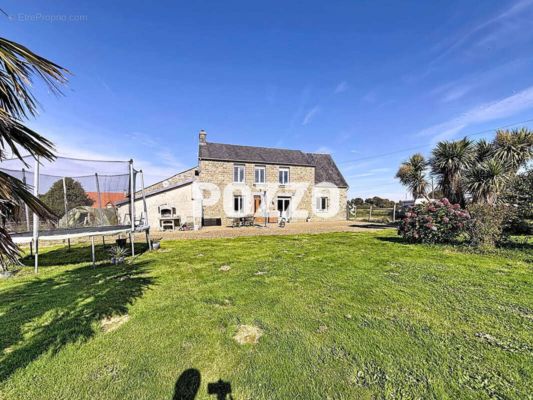 Maison à CHAMPCERVON