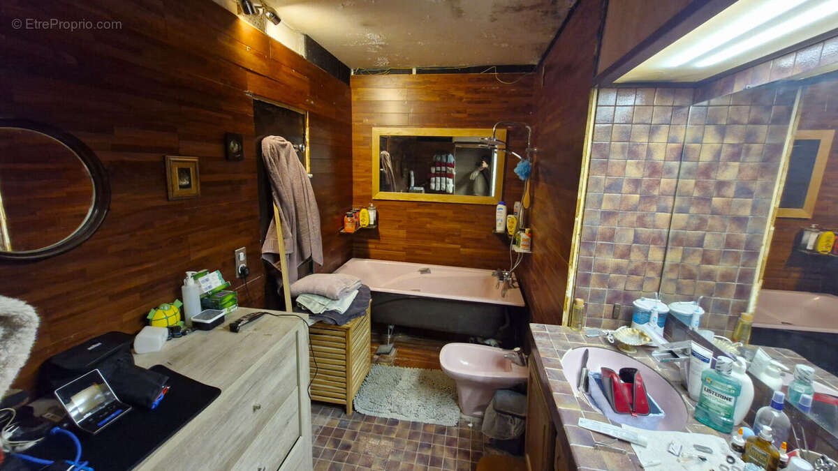Appartement à FONTENAY-LE-FLEURY