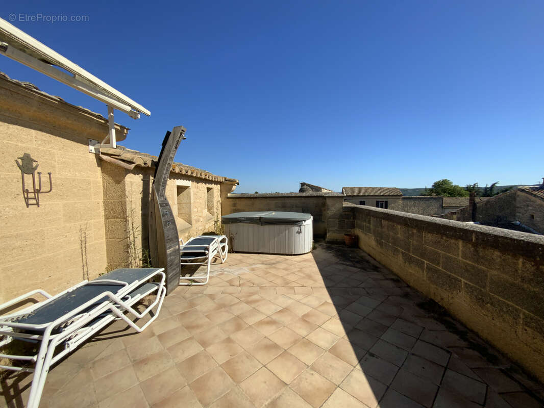 Maison de village en pierre rénovée avec vue. - photo 11