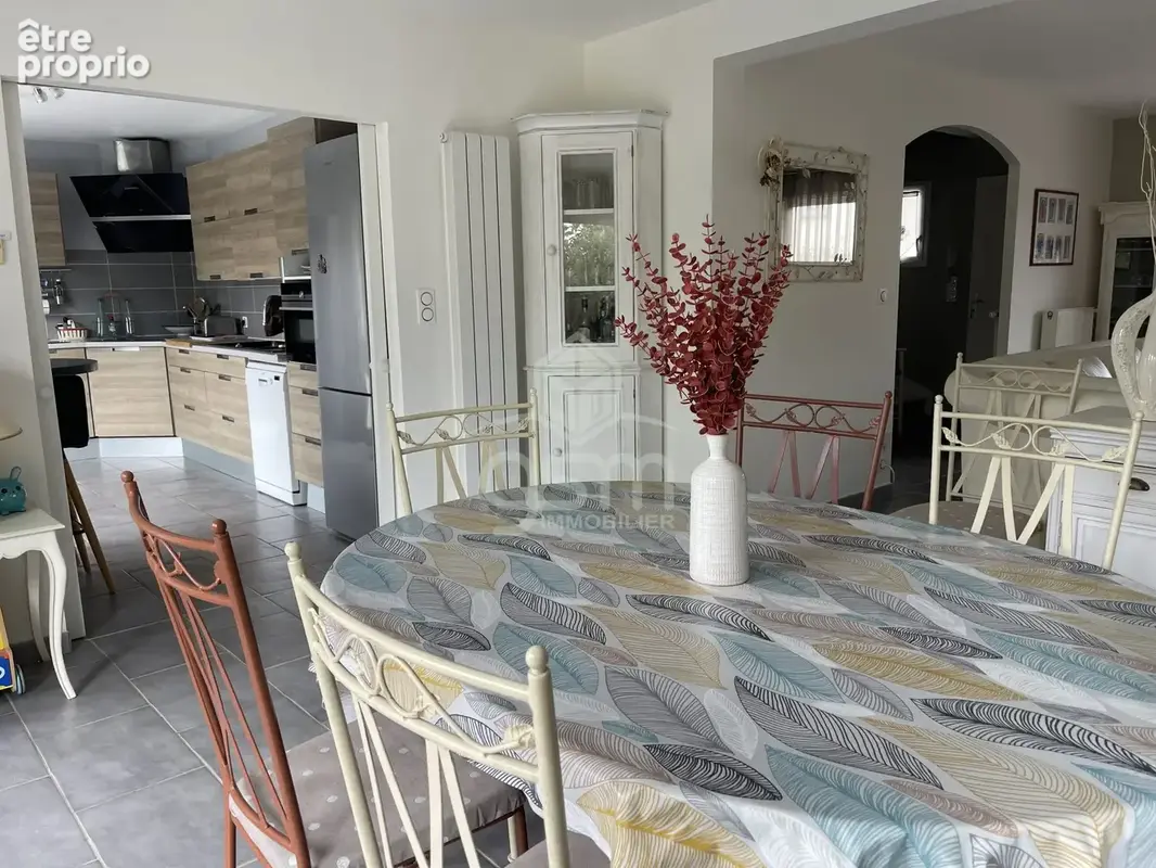 Maison 7 pièces 156 m² à vendre à Montbazon (37250) - photo 5