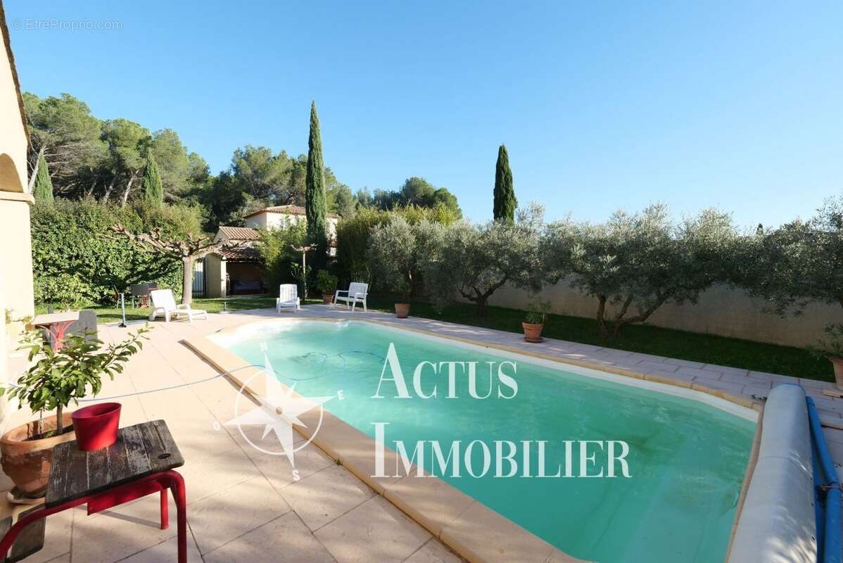 Maison à PELISSANNE