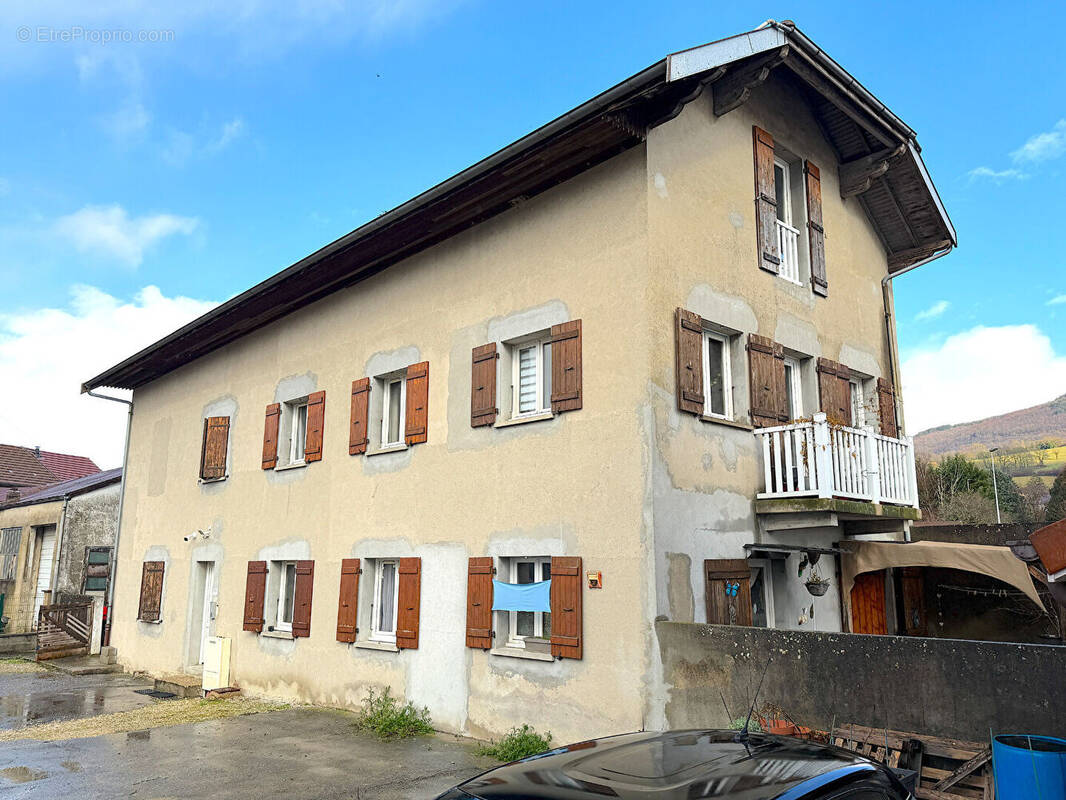 Appartement à SEYSSEL