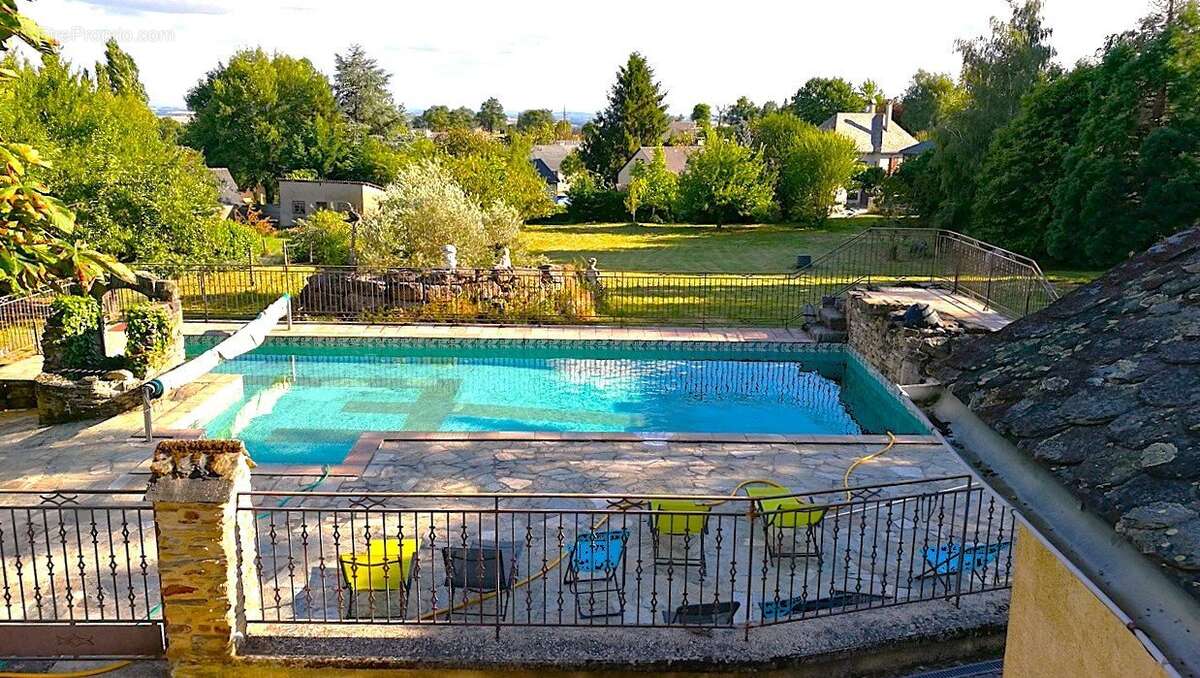 Maison à LA SALVETAT-PEYRALES